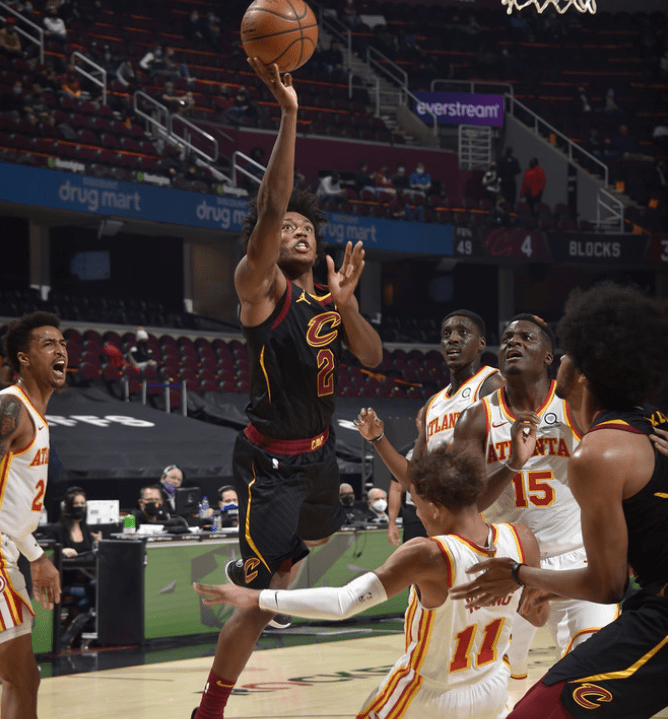 九游体育关于阿扎伦卡连续五场比赛得分超过连败，老鹰挑战极限！的信息